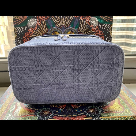 Christian Dior Travel Vanity Case. - Picture 5 of 12